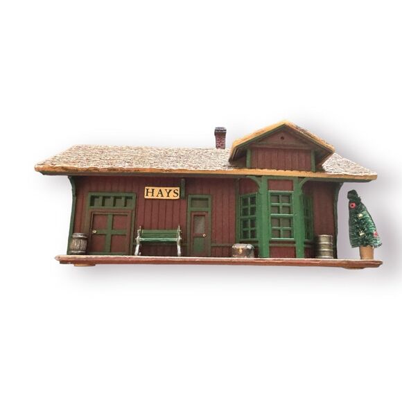 Hallmark The Hays Train Station 1994 Sarah Wheaton Collection Hall of Fame - Picture 1 of 7